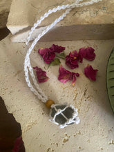 Load image into Gallery viewer, Labradorite Medium Size Pendant